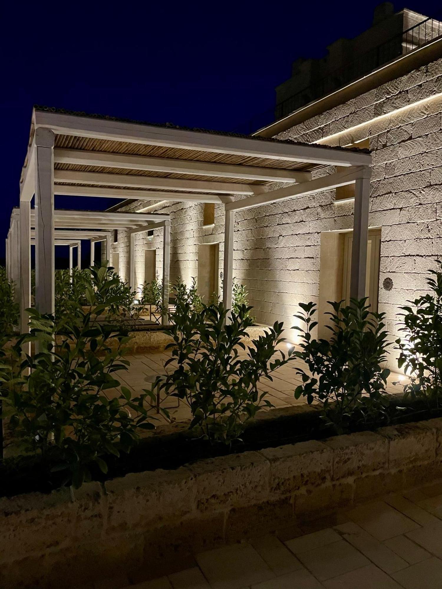 Masseria Donna Menga - The Leading Hotels Of The World Торре-Лапилло Экстерьер фото